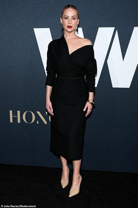 Jennifer Lawrence Stuns In A Captivating Black Off The Shoulder Dress