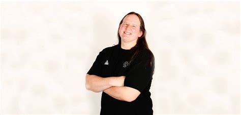 Sha'carri richardson at the u.s. Trans Weightlifter Laurel Hubbard To Compete At Tokyo ...