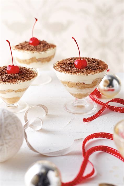 'tis the season for festive christmas desserts. Christmas dessert in a glass recipes | myfoodbook | Food ...