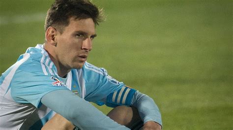 La Imagen Que Representa Otra Dura Derrota De Leo Messi Eurosport