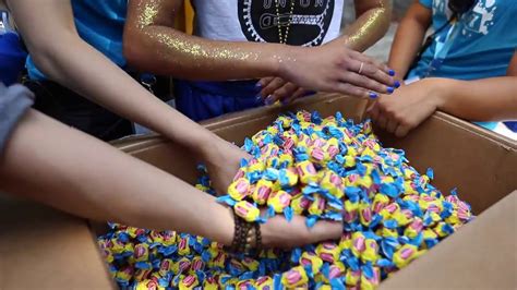 Ryerson Breaks Guinness Record For Blowing Bubble Gum Bubbles Youtube