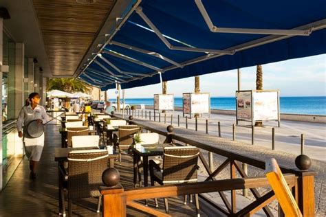 10 Restaurantes Com Vista Para A Praia Na Grande Lisboa