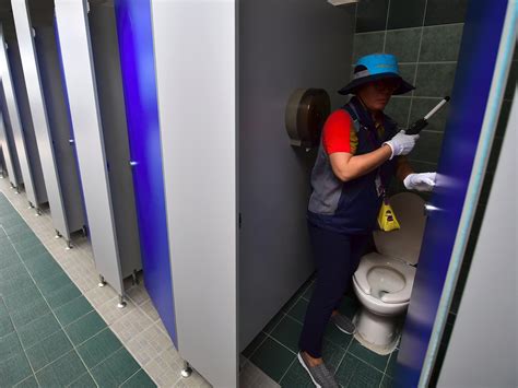 Korean Toilet Spycam