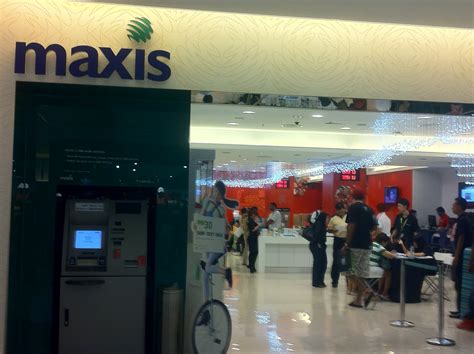 She only passed me the queue ticket after i insist.crap! Maxis Center at Sunway Pyramid | Retail - A Window Seat