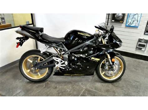 So we decided to take this awesome new super sport machine from triumph to brooklands, to see how it matched up to another piece of iconic british. 2011 Triumph Daytona 675 for sale on 2040-motos