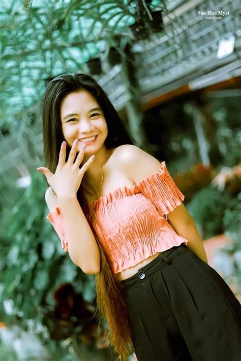 Girl Photo Poses Girl Photos Burmese Off Shoulder Blouse Strapless