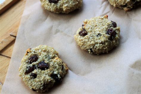 These are definitely one of the best options if you like chocolate and are counting calories, but they are high in sugar, which will make your sugar. Applesauce Oatmeal Raisin Cookies Recipe | Vegan, GF ...