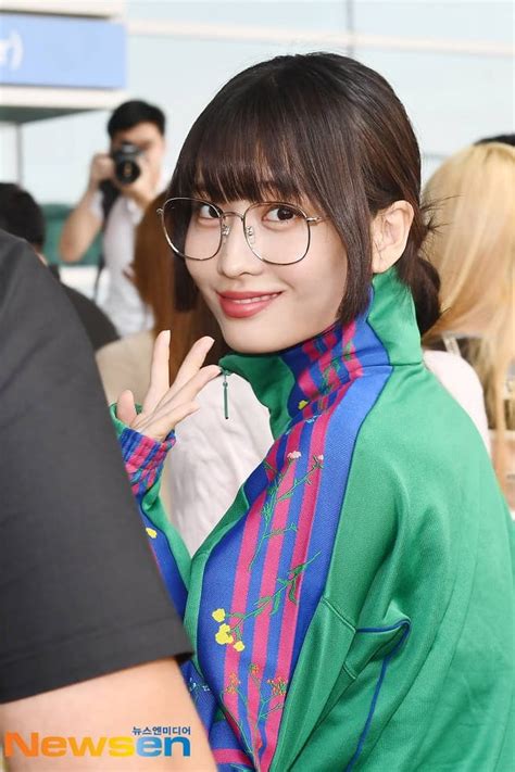 190715 Cute Momo With Glasses Twice