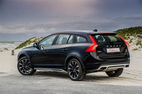 The v60 cross country is roomier than it was before, and it certainly feels that way. Volvo V60 Cross Country T5 (2015) Review - Cars.co.za
