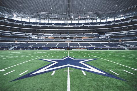 Emmitt smith, michael irvin, larry allen, troy aikman, randy white. It's Official! The Dallas Cowboys make Hellas Construction ...