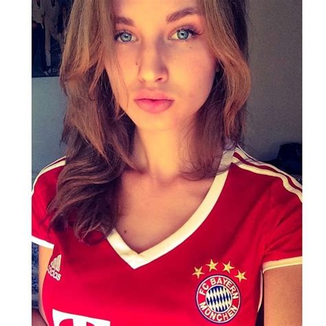 football babes gallery instagram sexy from hollywood stars to cheerleaders and wags