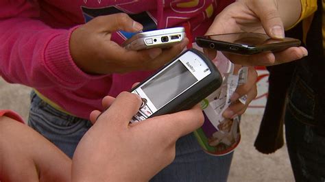 Lawmakers Reach Compromise On Sexting Bill Cbs Colorado