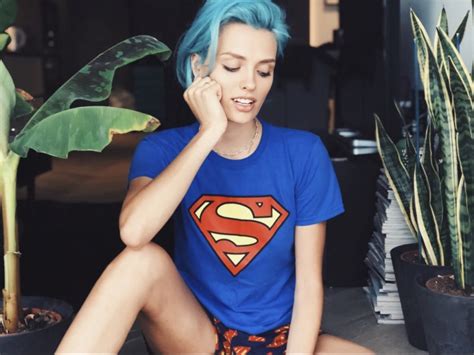 Wallis Day Biography Height And Life Story Super Stars Bio