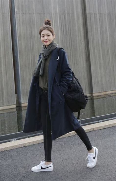 40 Attractive Travel Outfit Ideas For You Who Always On The Go Korea Winter Fashion Korean