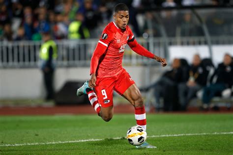 Find the latest myron boadu news, stats, transfer rumours, photos, titles, clubs, goals scored this season and more. Boadu over zijn Ghanese roots, revalideren met Zlatan en zijn grote ambitie - Voetbal International