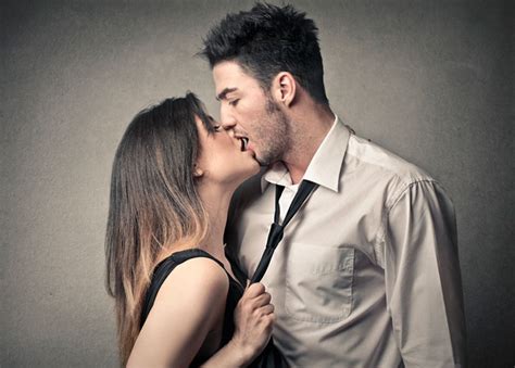 How To Be A Good Kisser 5 Steps To Confident Kissing Girls Chase