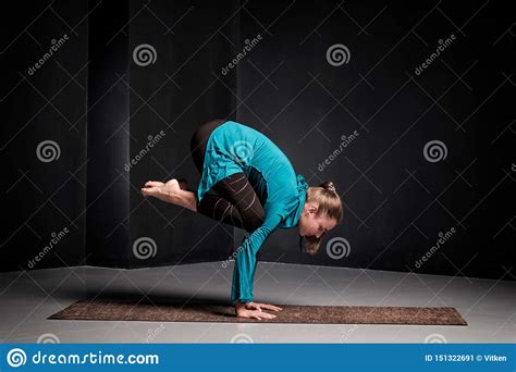 Crane pose bakasana, followed by 12859 people on pinterest. Woman Practicing Yoga, Doing Crane Exercise, Bakasana Pose ...