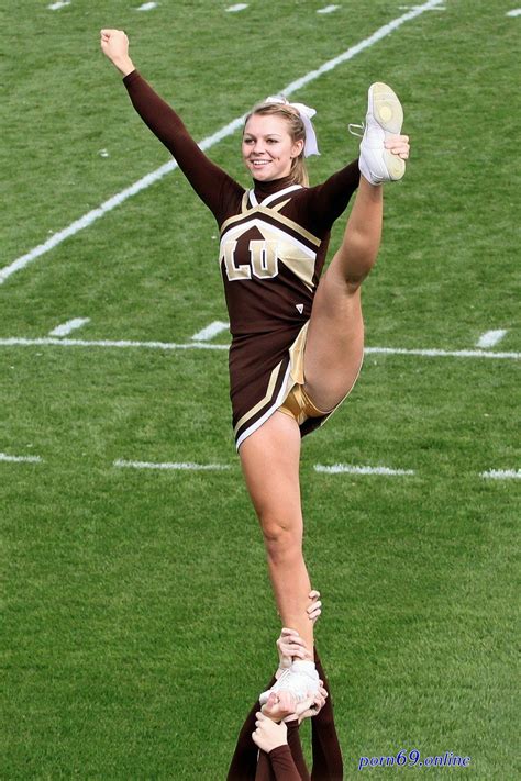 College Cheerleaders Showing Pussy Pictures Porn