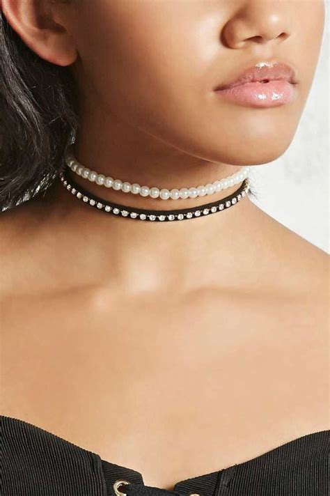 20 Ways To Wear Chokers With Your Outfit Society19 Chokers Choker