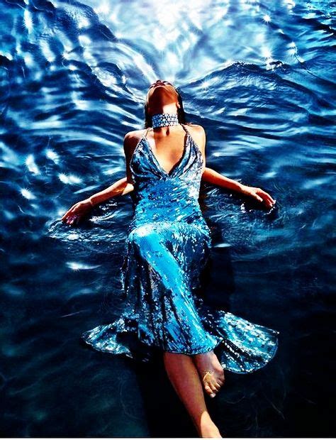27 Ideeën Over Under The Sea Mode Editorials Fotografie Vogue India