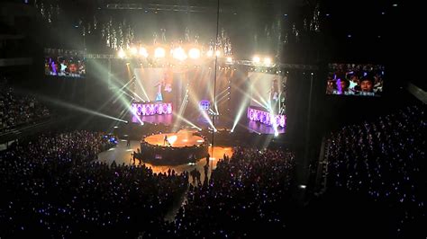 Play我呸 play 第三人稱 the third person and i 說愛你 say i love you. 150525 Jolin 2015 Play世界巡迴演唱會 - 組曲 (睜一隻眼閉一隻眼 + 說愛你 + Don't stop) - YouTube