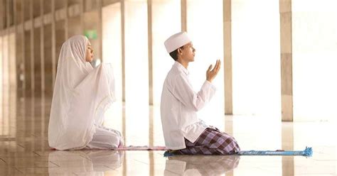 Baca 5 manfaat solat berjemaah dalam islam. 32 Petua Bahagia Suami Isteri Yang Biasa-Biasa Aje Tetapi ...