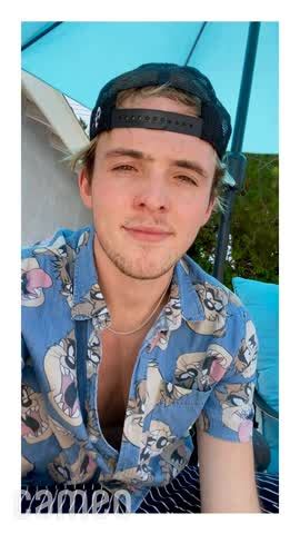 wp_cam_builder category=m cams=3 site=1 wp_cam_builder category=male cams=3 site=15… Cameo - Ryland Lynch