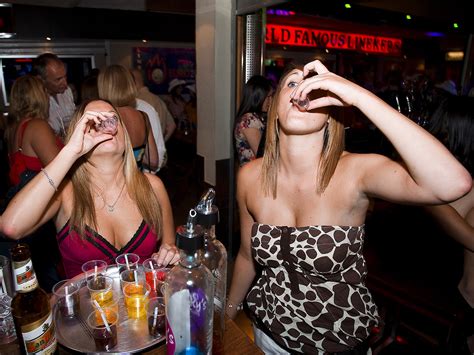 When Media Use Pictures Of Drunk Girls In Alcohol Stories Were Being Misled The Independent