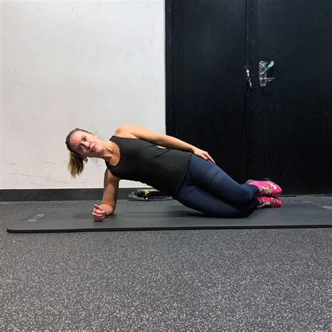 Kneeling Side Plank Muscles Worked And Technique Strengthlog