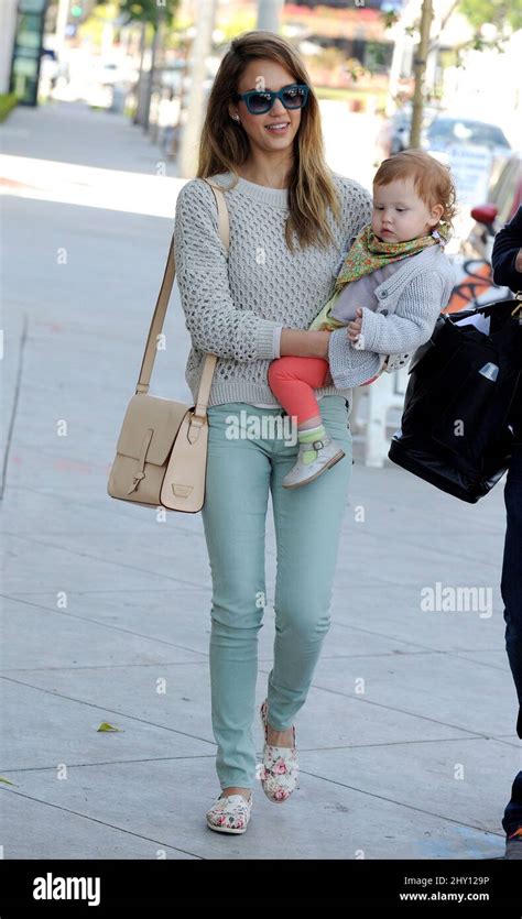 Jessica Alba And Daughter Haven Heading Put For Lunch At Urth Cafe In Los Angeles Usa Stock