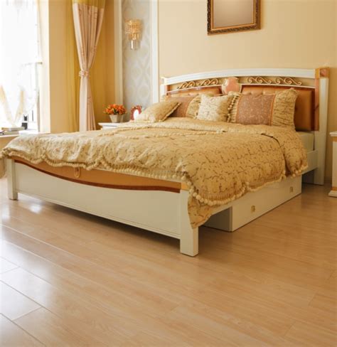 Wood floor bedroom decor ideas. Bedroom Design Ideas With Hardwood Flooring