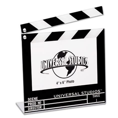A Black And White Clapper With The Words Universal Studios On Its Side