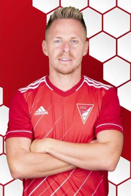 Balázs dzsudzsák is a hungarian professional footballer who plays for nemzeti bajnokság i club debreceni vsc. Balazs Dzsudzsak - Debrecen VSC - Stats - palmarès