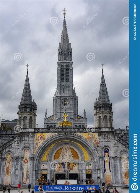 The Sanctuaires Notre Dame De Lourdes Cathedral Editorial Stock Photo