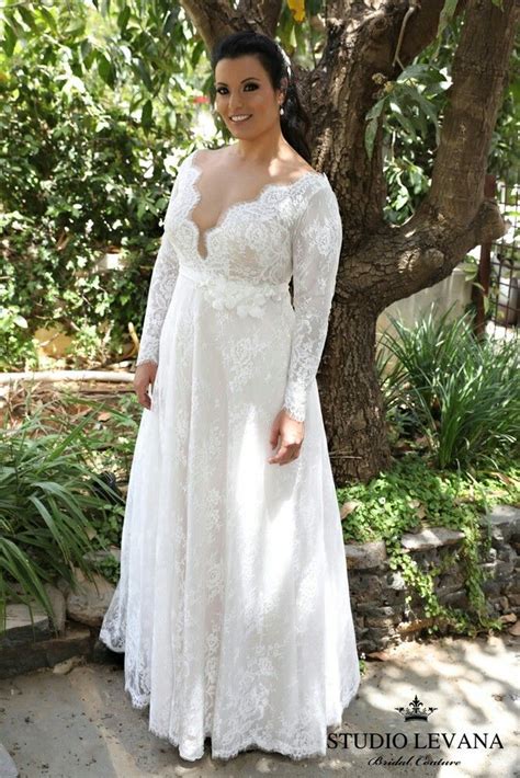 18 Romantic And Eye Catching Plus Size Wedding Dresses Chicwedd