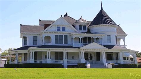 Victorian Style House Designs That Will Steal The Show Home Plans Blueprints