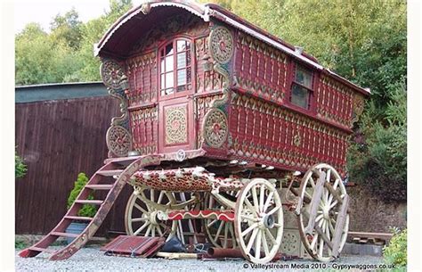 The Forgotten Art Of Romani Vardos Romani Vardo Horse Drawn Wagon