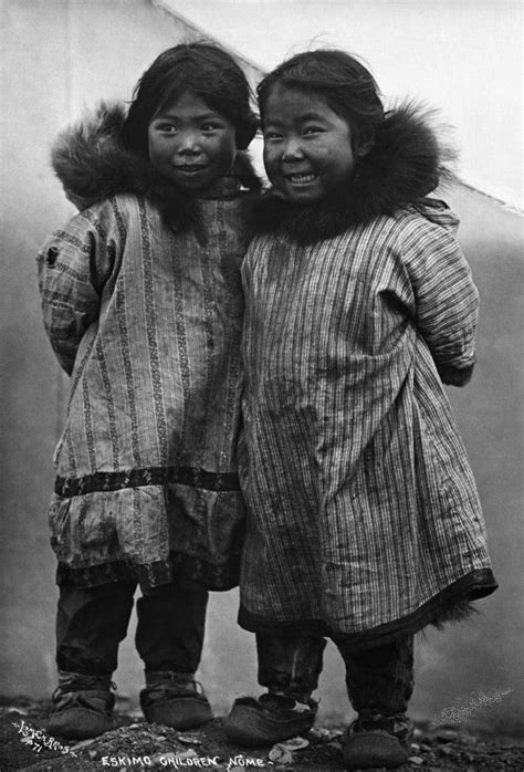 Lomen Brothers Inuit Clothing Inuit Native American First Nations