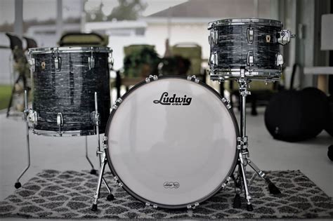 Ludwig Classic Maple Fab Vintage Black Oyster Pearl With