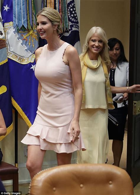 Ivanka Trump Looks Pretty In Peach At A White House Event Daily Mail