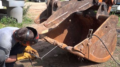 Welding Project Excavator Bucket Teeth And Thumb Repairs HD YouTube