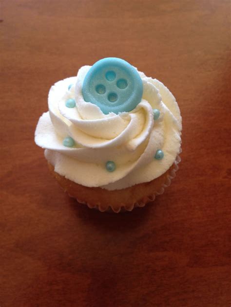 These ravishing infant shower cakes can be made with boxed blend and canned icing, and we demonstrate to you how with simple well ordered directions. The 25+ best Baby boy cupcakes ideas on Pinterest | Baby shower cupcakes, Baby shower cupcakes ...
