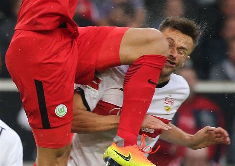 Horro Foul Die Schlimmsten Fouls Der Bundesliga Express