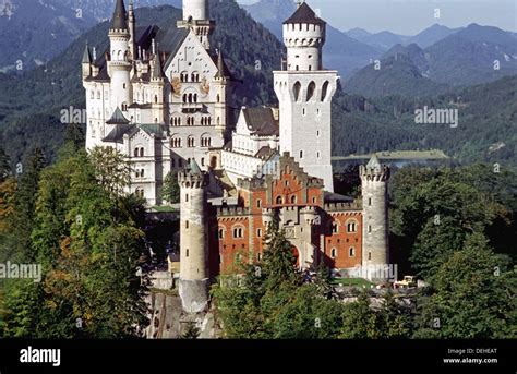 Neuschwanstein King Ludwig´s Castle In The Bavarian Alps Bavaria