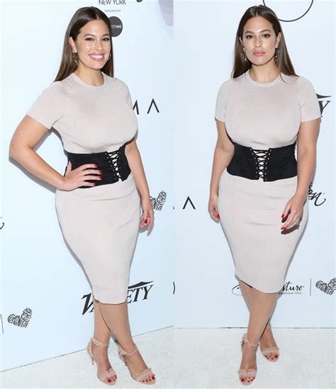 We did not find results for: The 4 Best Dress Styles for Curvy Women