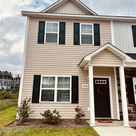 204 Alexa Place Jacksonville Nc 28546 Townhouse For Rent In