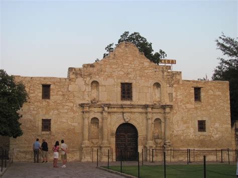 The Alamo In San Antonio Texas Travel Alamo Natural Landmarks