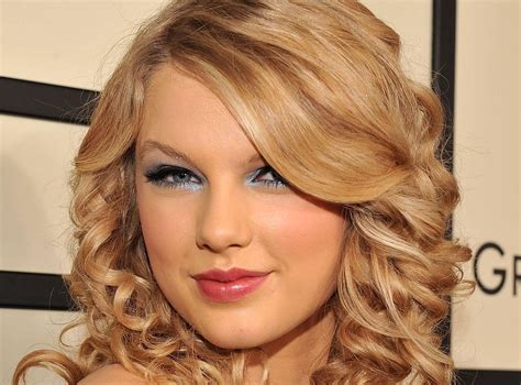 Here are some of taylor swift no makeup pictures to prove our point. Taylor Swift Without Makeup Which Might Shock You