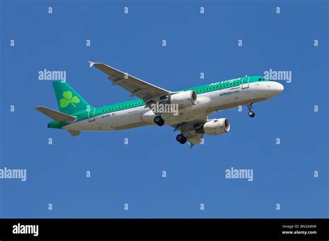 An Airbus A320 Of The Irish Airline Aer Lingus Stock Photo Alamy