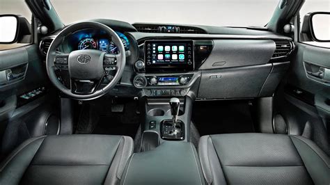 Toyota Hilux 2022 Interior